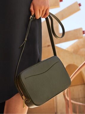 Cuyana Classic Wallet/Crossbody Set